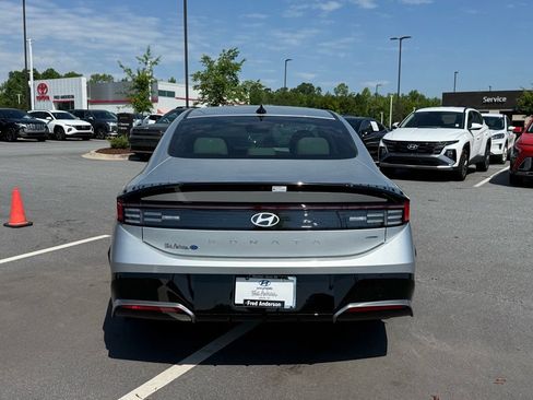 Certified 2025 Hyundai Sonata SEL image 4