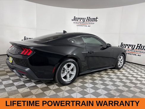 Used 2024 Ford Mustang Coupe image 5