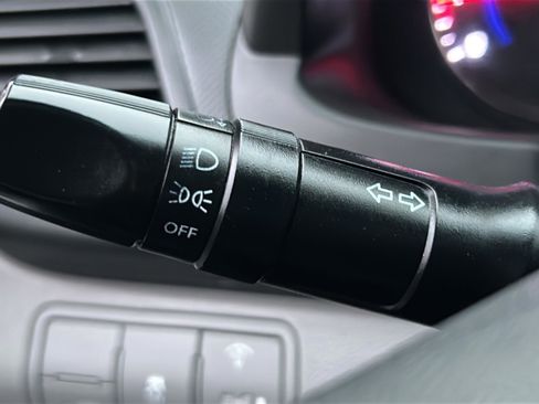 Used 2012 Hyundai Accent GLS image 31