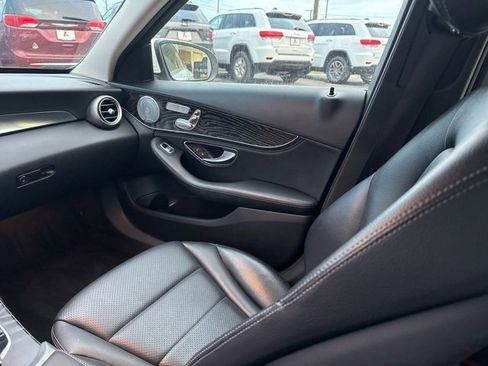 Used 2015 Mercedes-Benz C 300 4MATIC Sedan image 15