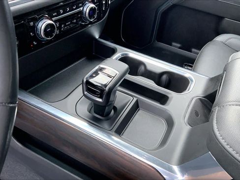 Used 2023 GMC Sierra 1500 SLT image 15