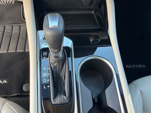 Used 2023 Nissan Altima 2.5 SL image 28
