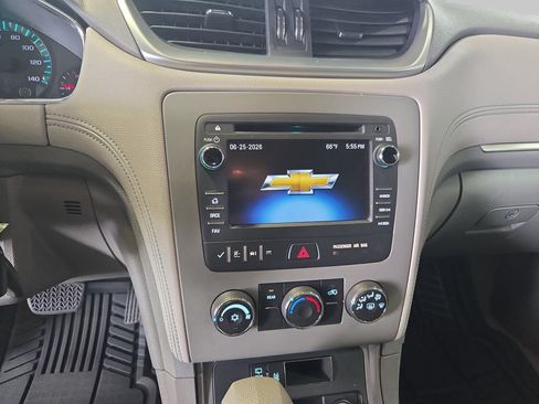 Used 2013 Chevrolet Traverse LS FWD image 23