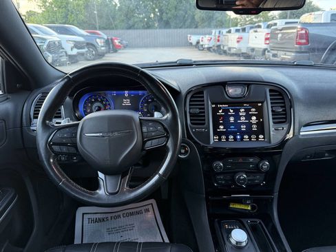 Used 2019 Chrysler 300 S RWD image 21