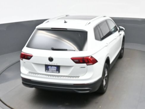Used 2022 Volkswagen Tiguan SE w/ Panoramic Sunroof Package AWD/4WD image 39