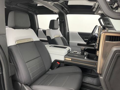 Used 2025 GMC Hummer EV 2X w/ LPO, Illumination Package AWD/4WD image 36