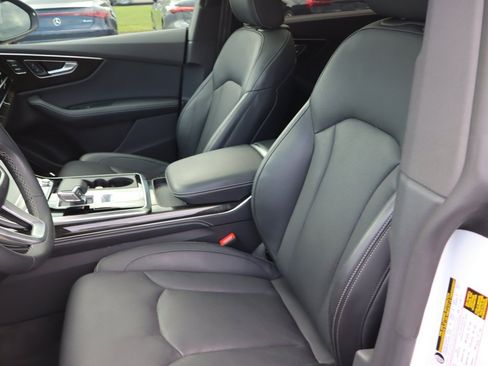 Used 2024 Audi Q8 Prestige w/ Prestige Package AWD/4WD image 27