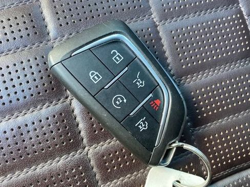 Used 2022 Cadillac Escalade Premium Luxury Platinum image 26