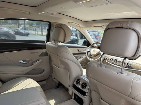 Used 2014 Mercedes-Benz S 550 Sedan image 19