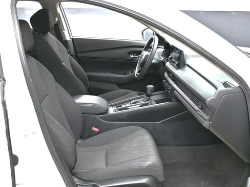 Used 2025 Honda Accord LX image 34