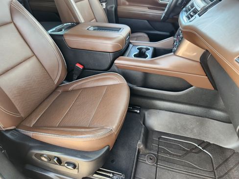Used 2022 Chevrolet Suburban High Country w/ Max Trailering Package AWD/4WD image 14