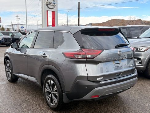 Certified 2023 Nissan Rogue SV image 3