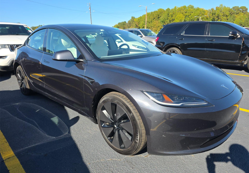 Used 2025 Tesla Model 3 RWD image 5