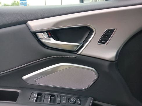 Used 2024 Acura RDX SH-AWD w/ Technology Package image 33