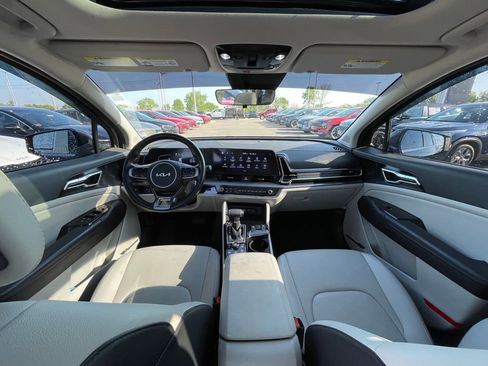 Used 2025 Kia Sportage EX w/ Premium Package image 20