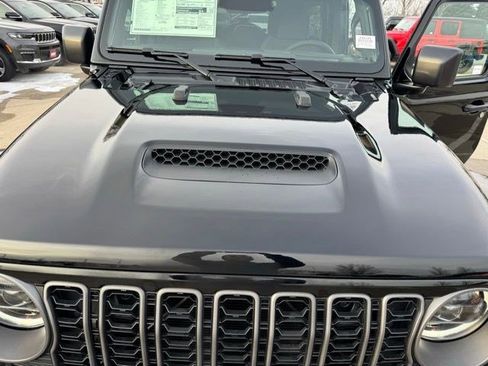 New 2026 Jeep Wrangler Unlimited Rubicon w/ Safety Group AWD/4WD image 40