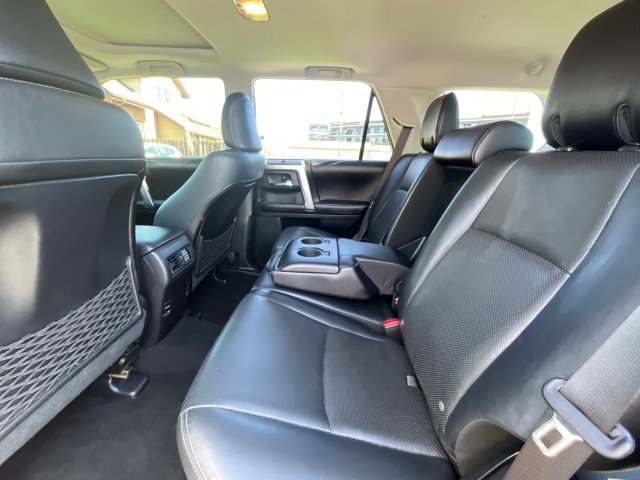 Used 2016 Toyota 4Runner Limited AWD/4WD image 32