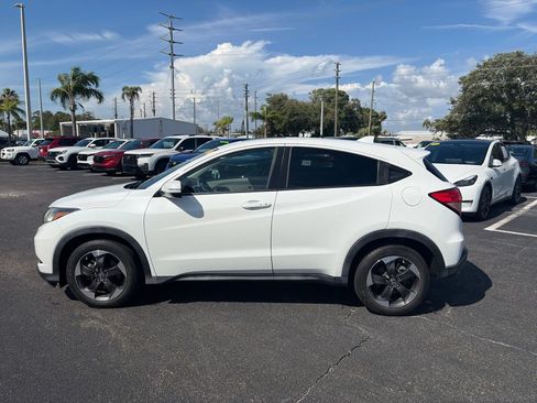 Used 2018 Honda HR-V EX image 4