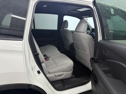 Used 2024 Honda Passport EX-L image 17