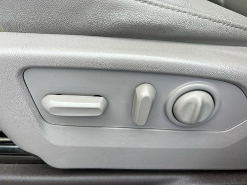 Used 2022 Chevrolet Silverado 1500 LT Trail Boss w/ Convenience Package II image 14