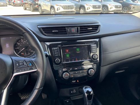 Used 2020 Nissan Rogue SL FWD image 7