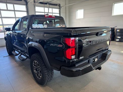 Used 2024 Chevrolet Colorado ZR2 w/ ZR2 Convenience Package III image 4