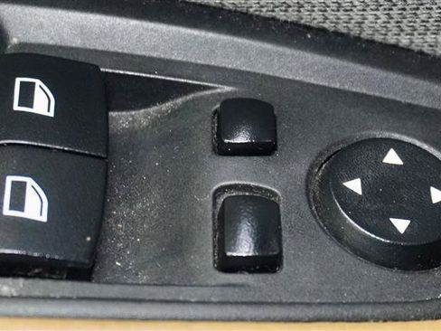 Used 2015 BMW i3 w/ Range Extender image 29