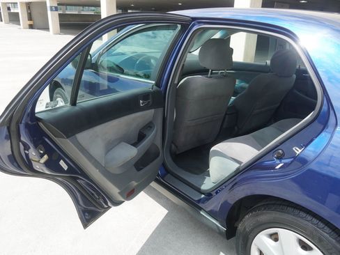 Used 2004 Honda Accord LX image 31