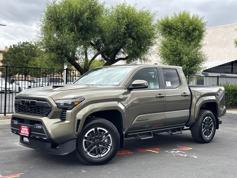 New 2026 Toyota Tacoma TRD Sport AWD/4WD image 2