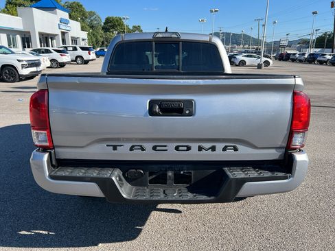 Used 2018 Toyota Tacoma SR w/ SR Convenience Package RWD image 6