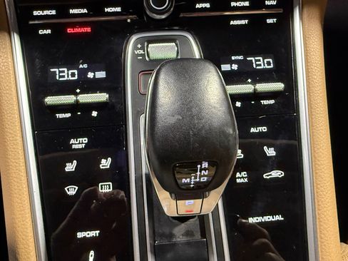 Used 2018 Porsche Panamera 4S AWD/4WD image 35