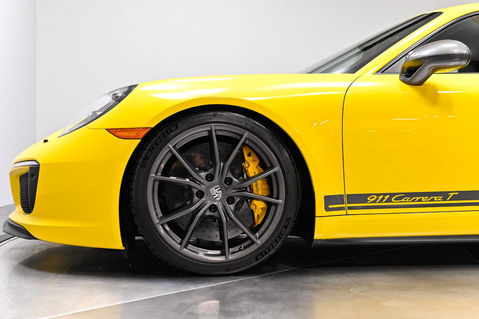 Used 2018 Porsche 911 Carrera T RWD image 33