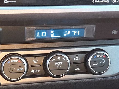 Used 2023 Toyota Tacoma TRD Off-Road image 19