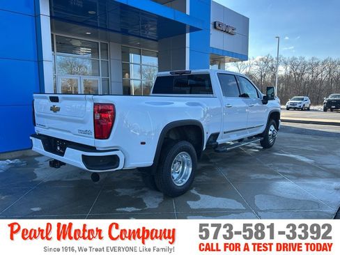 Certified 2024 Chevrolet Silverado 3500 High Country w/ Technology Package image 4