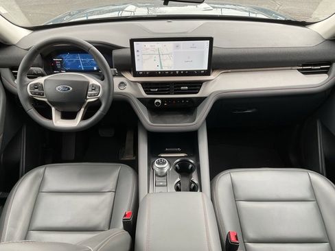 Used 2025 Ford Explorer Active w/ Active Comfort Package AWD/4WD image 17