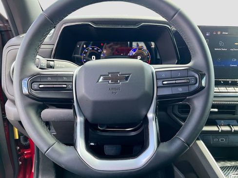 Used 2025 Chevrolet Colorado LT w/ Advanced Trailering Package image 11