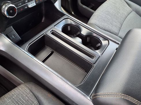 Used 2022 Ford F150 XLT w/ Equipment Group 302A High image 11