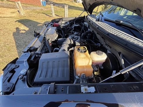 Used 2011 Ford F150 XLT w/ XLT Chrome Pkg image 22