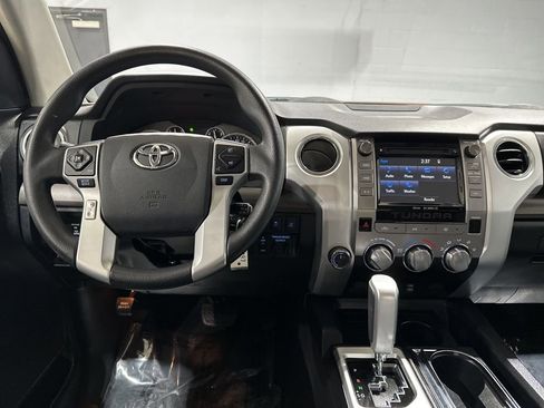 Used 2017 Toyota Tundra SR5 w/ SR5 Upgrade Package image 8