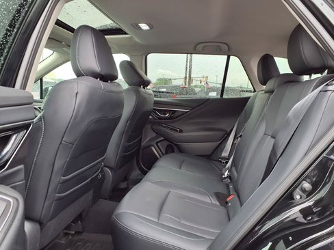 Used 2025 Subaru Outback Limited AWD/4WD image 27