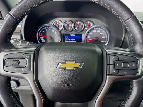 Used 2022 Chevrolet Suburban LS image 16