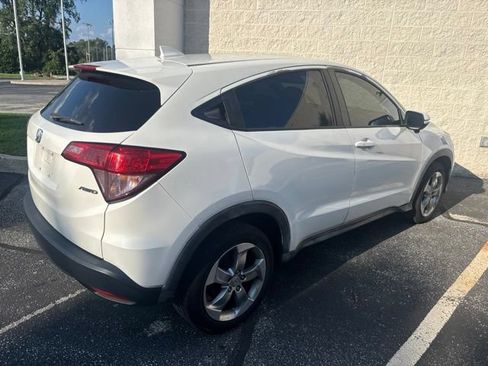 Used 2017 Honda HR-V EX image 4