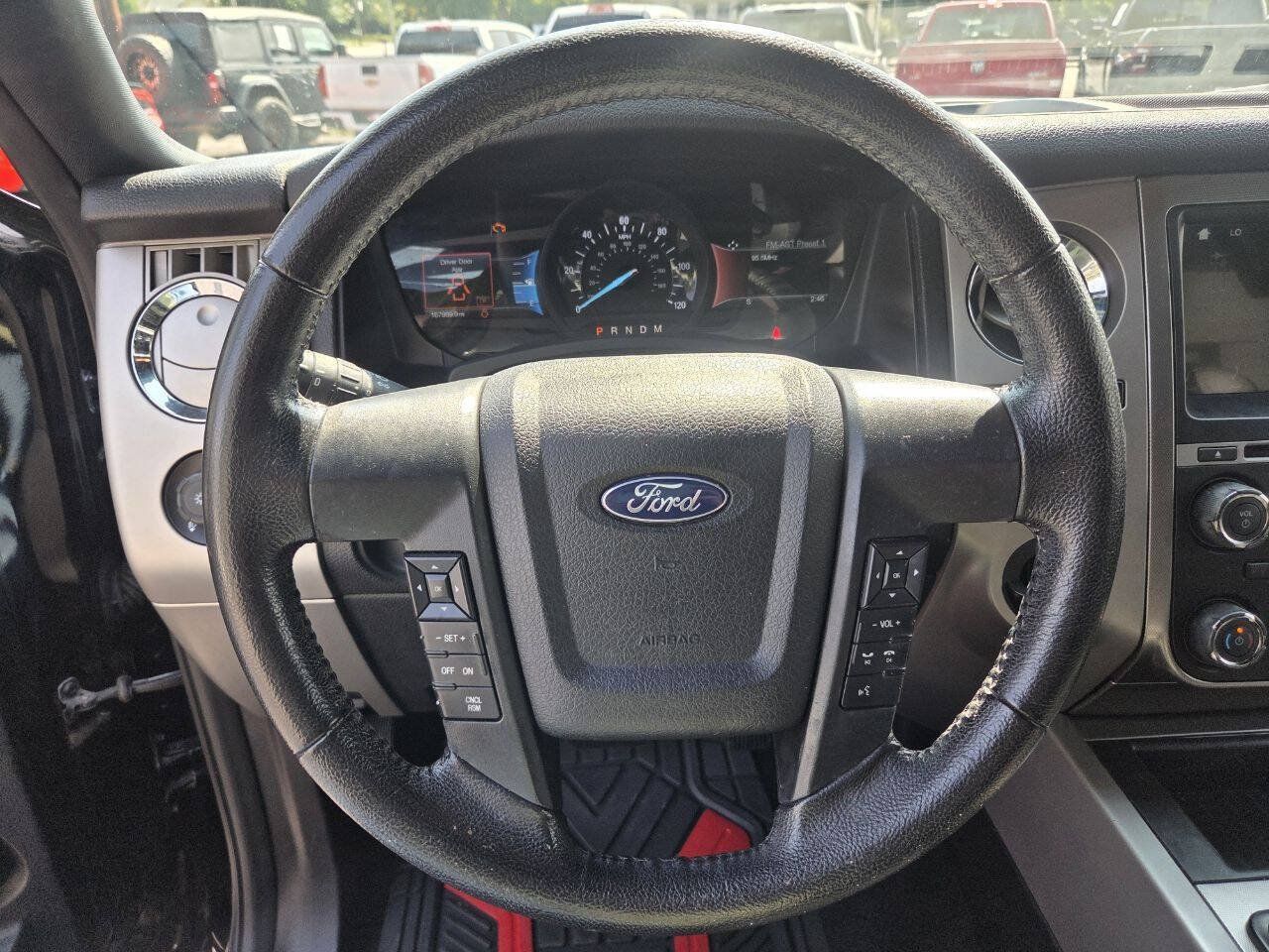 Used 2017 Ford Expedition XLT w/ Equipment Group 202A RWD image 14