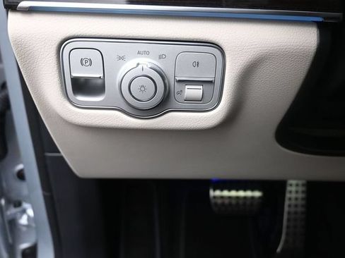 Used 2026 Mercedes-Benz GLS 450 4MATIC image 16