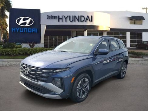 Certified 2025 Hyundai Tucson SEL FWD image 3