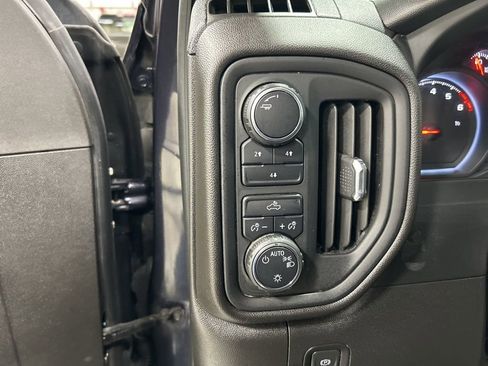 Used 2024 Chevrolet Silverado 2500 Custom w/ Custom Convenience Package image 10