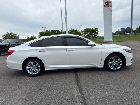 Used 2018 Honda Accord LX image 6
