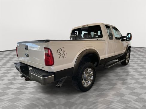 Used 2016 Ford F250 Lariat w/ Chrome Package image 7