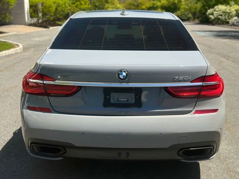 Used 2019 BMW 750i xDrive w/ Executive Package AWD/4WD image 7