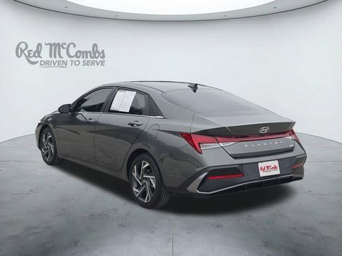 Used 2024 Hyundai Elantra Limited FWD image 3